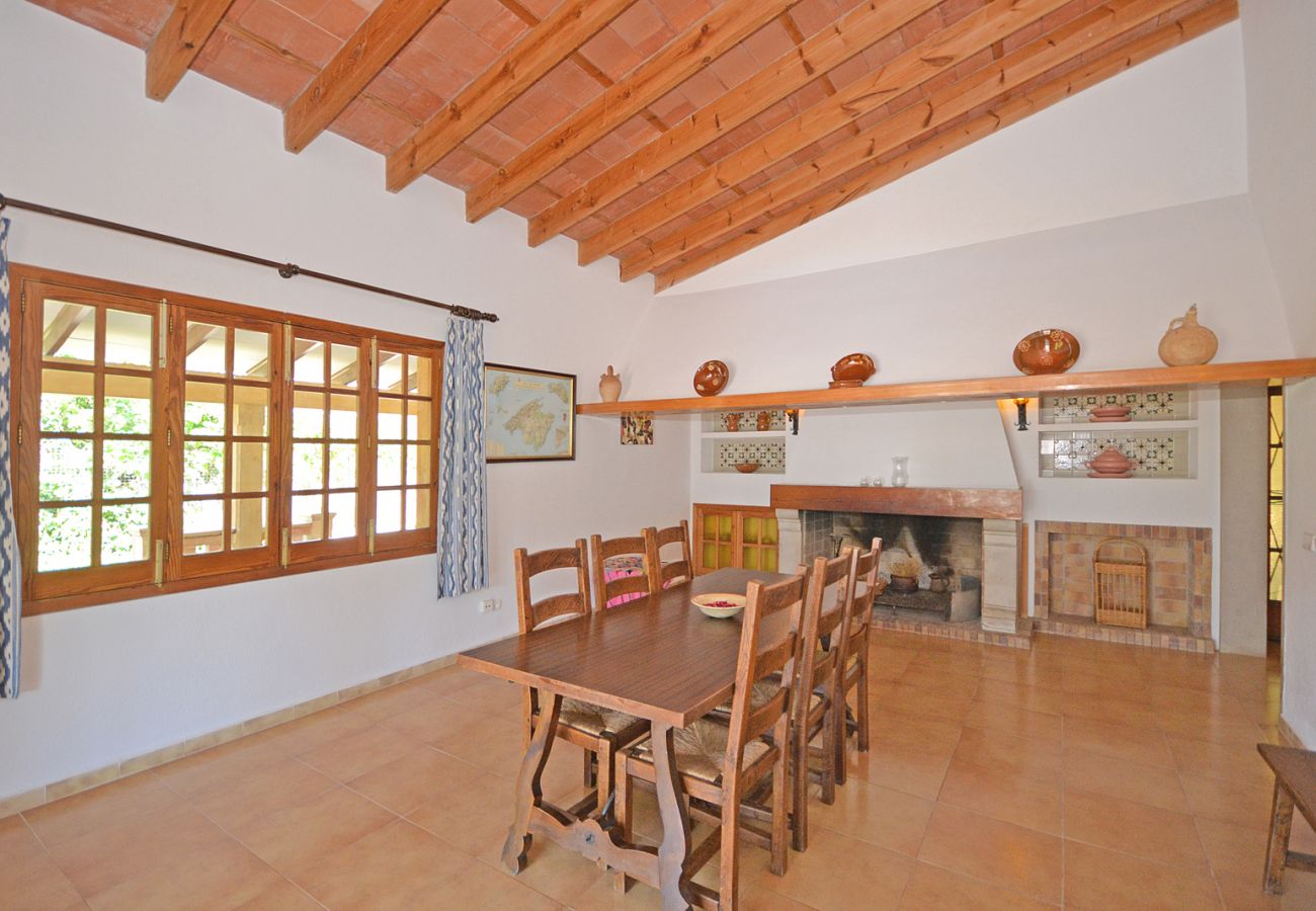 Casa rural en Llubi - Caulls