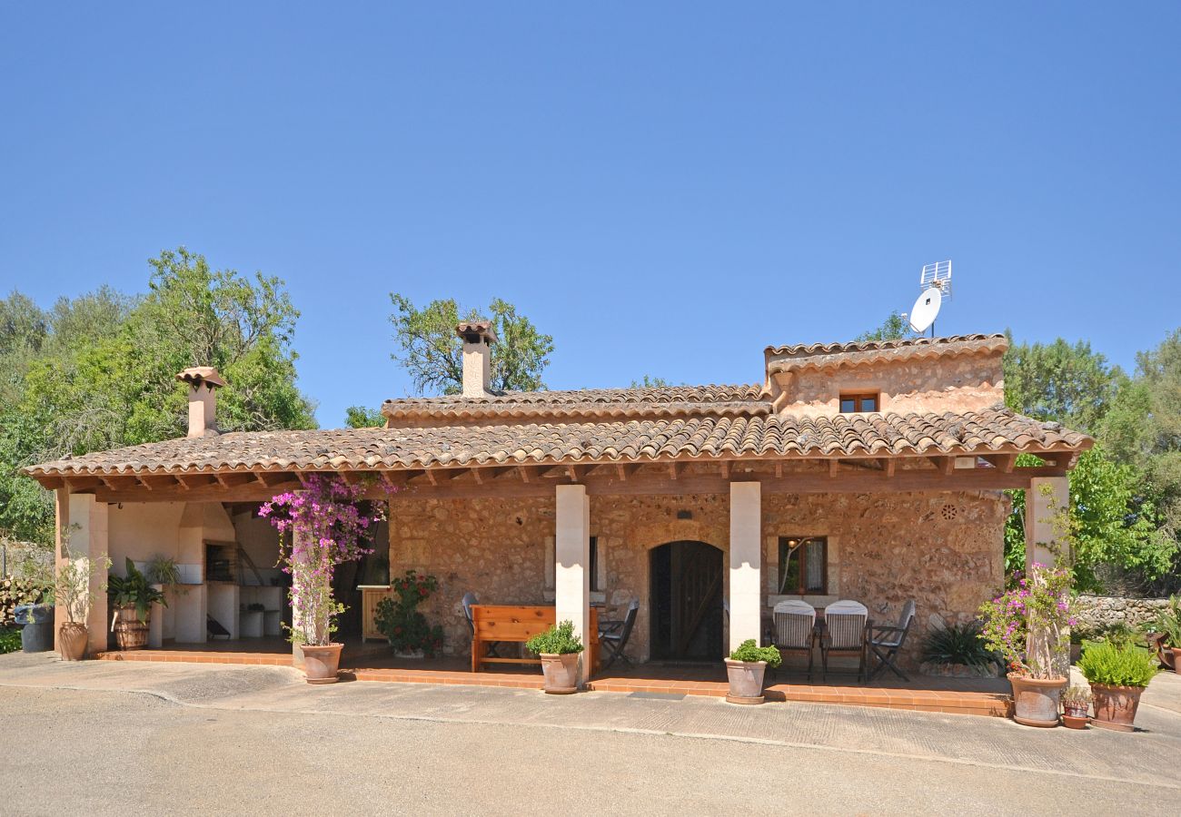 Casa rural en Llubi - Alba