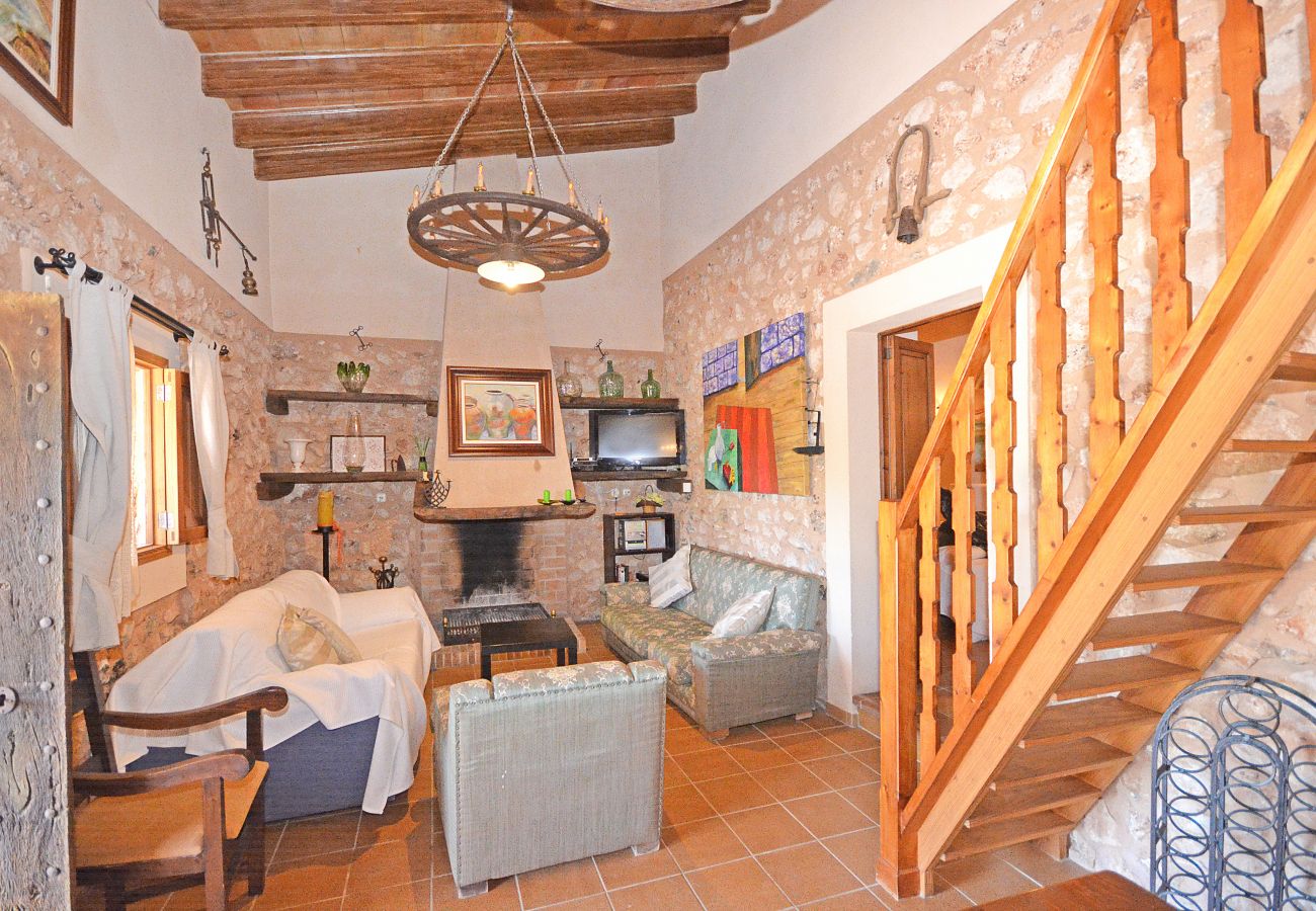 Casa rural en Llubi - Alba