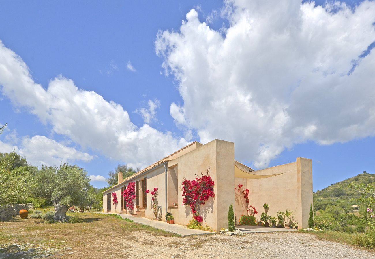 Country house in Arta - Font